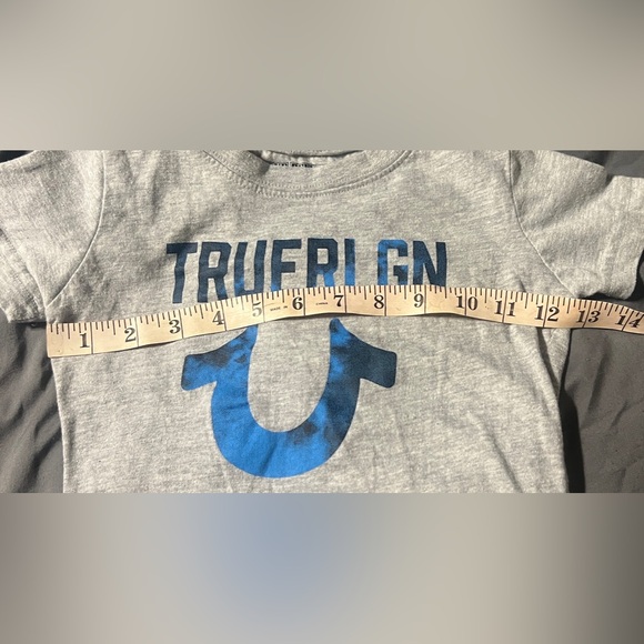 True Religion unisex ~ Size 5 Children’s t-shirt - Picture 3 of 4
